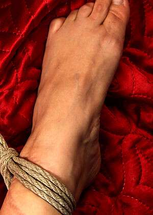 Boundfeet Model