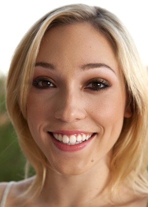 Lily Labeau