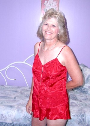 Camshowgrannies Model