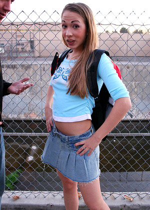 Collegeteensbookbang Model