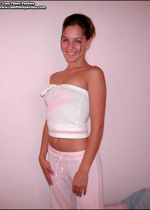 Cumfilledpanties Model