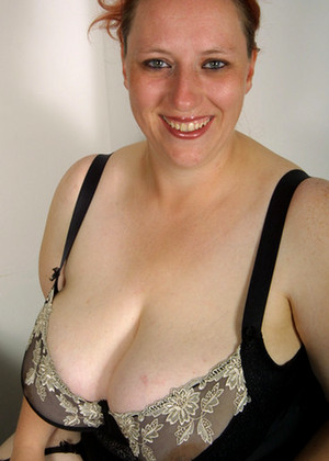 Divinebreasts Model