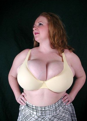 Divinebreasts Model