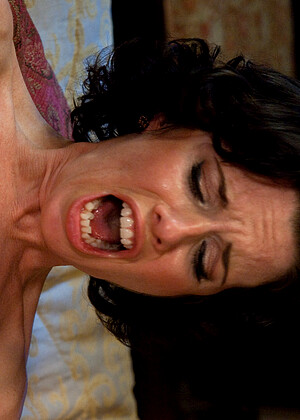 Veronica Avluv