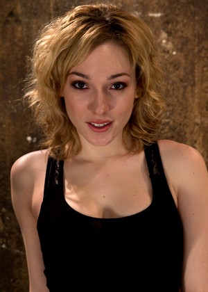 Lily Labeau