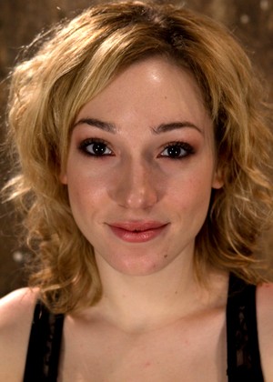 Lily Labeau