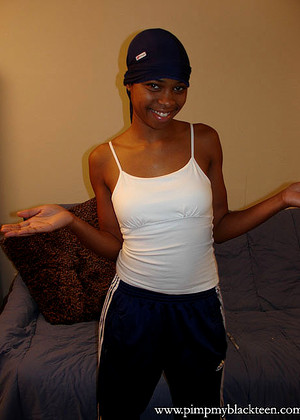 Pimpmyblackteen Model