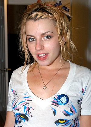 Lexi Belle