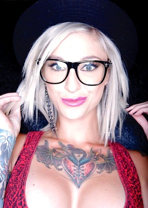 Kleio Valentien