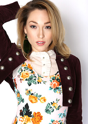 Lily Labeau