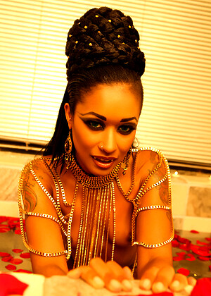 Skin Diamond