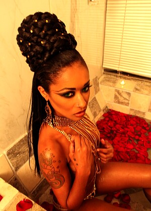 Skin Diamond