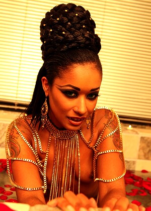 Skin Diamond